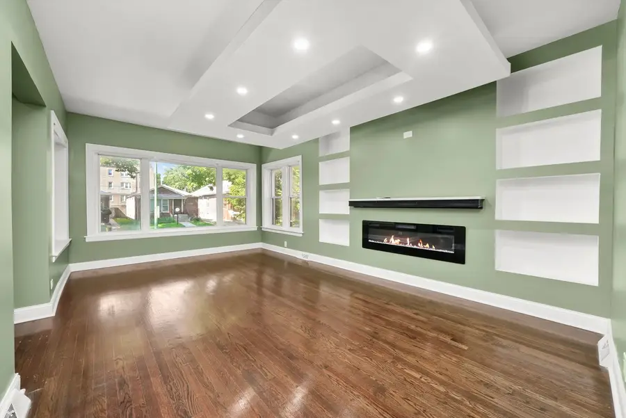 7627 S Ridgeland Avenue, Chicago, IL 60649 - Image #3