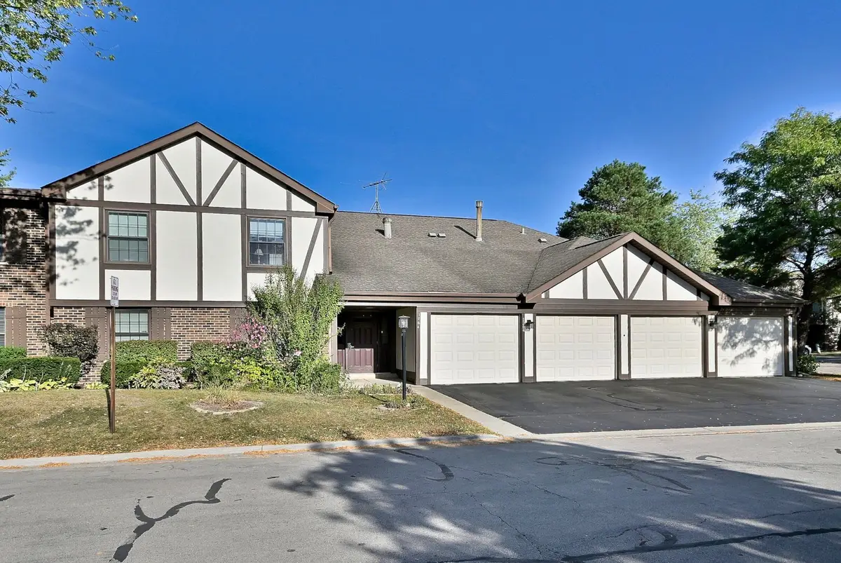 1264 Williamsburg Drive #D2, Schaumburg, IL 60193 - Image #1