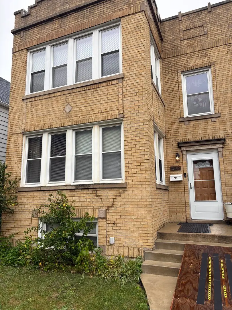 3523 N Whipple Street, Chicago, IL 60618 - Image #1