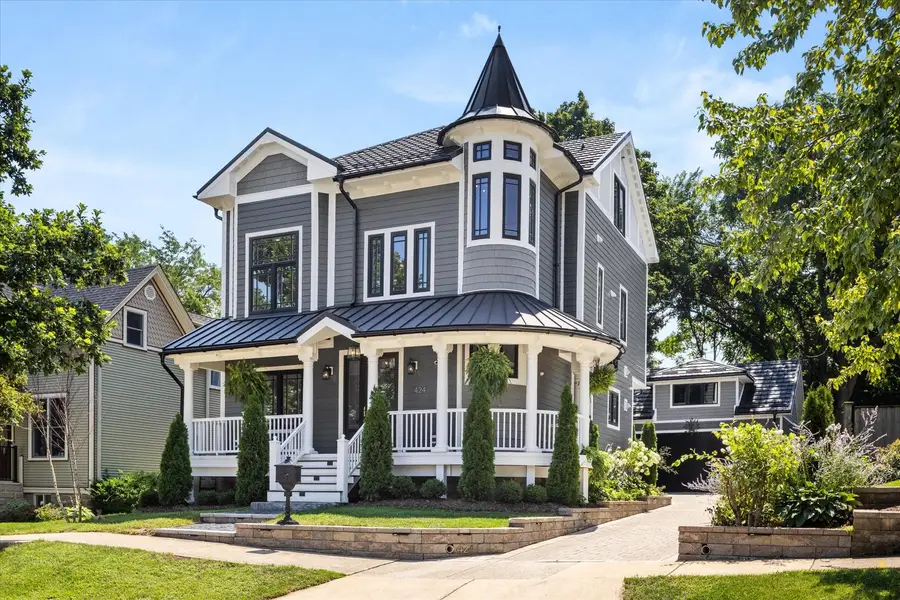 424 E Maple Avenue, La Grange, IL 60525 - #2