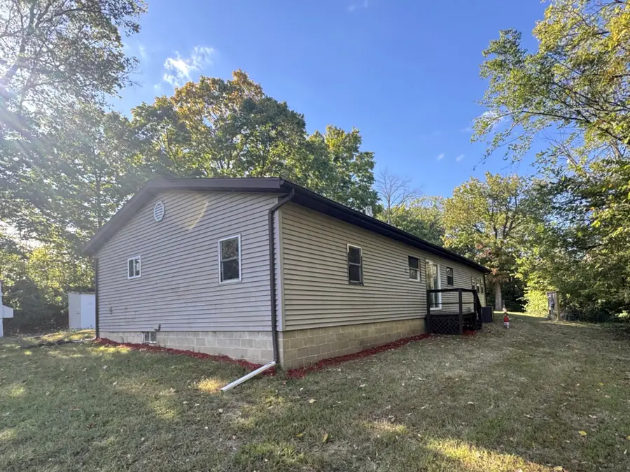 10315 E County 14 Highway, Lewistown, IL 61542 - Image #3