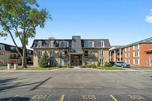 10308 Circle Drive #301, Oak Lawn, IL 60453