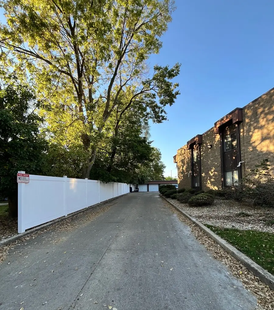 884 N Prairie Avenue #2D, Joliet, IL 60435 - Image #3