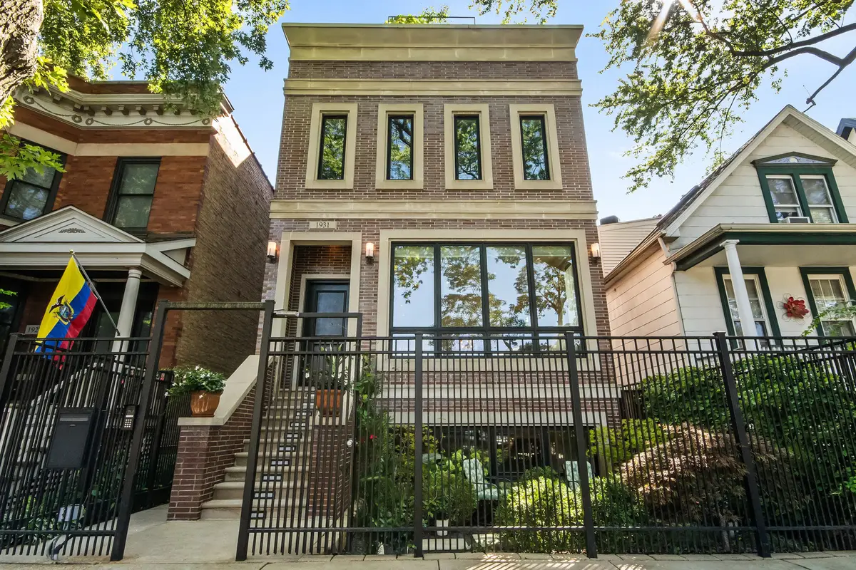 1931 W Cornelia Avenue, Chicago, IL 60657 - #1
