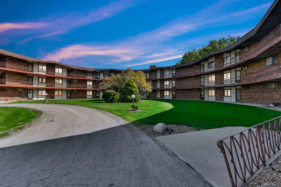 2306 Holiday Terrace #163, Lansing, IL 60438 - Image #3