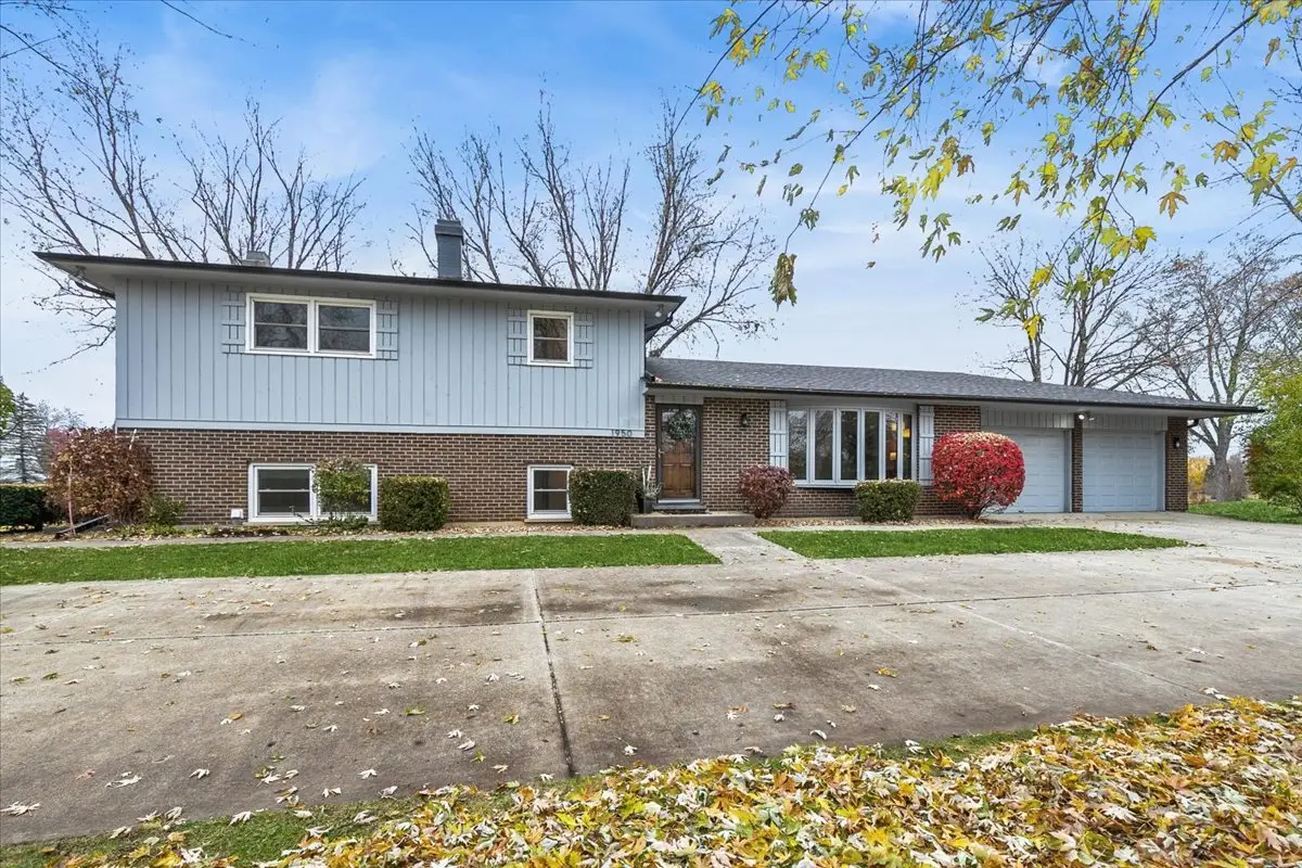 Address Withheld By Seller, Green Oaks, IL 60045 - Image #1
