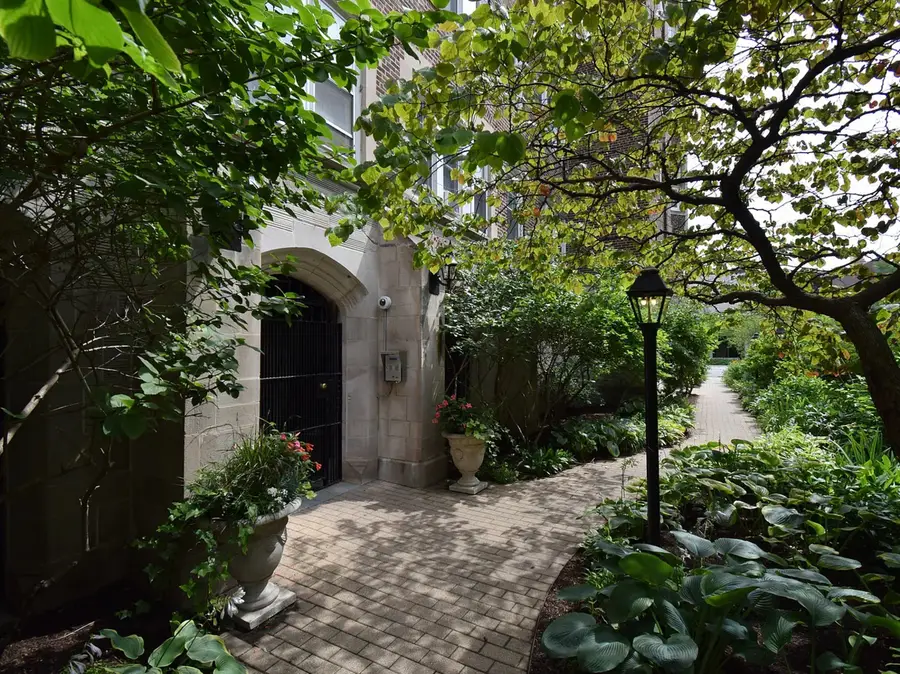 6336 N Sheridan Road #5B, Chicago, IL 60660 - #2