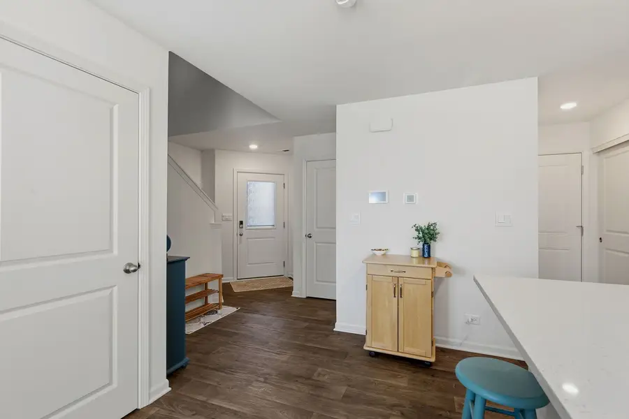 717 Wellington Lane, Cary, IL 60013 - #2