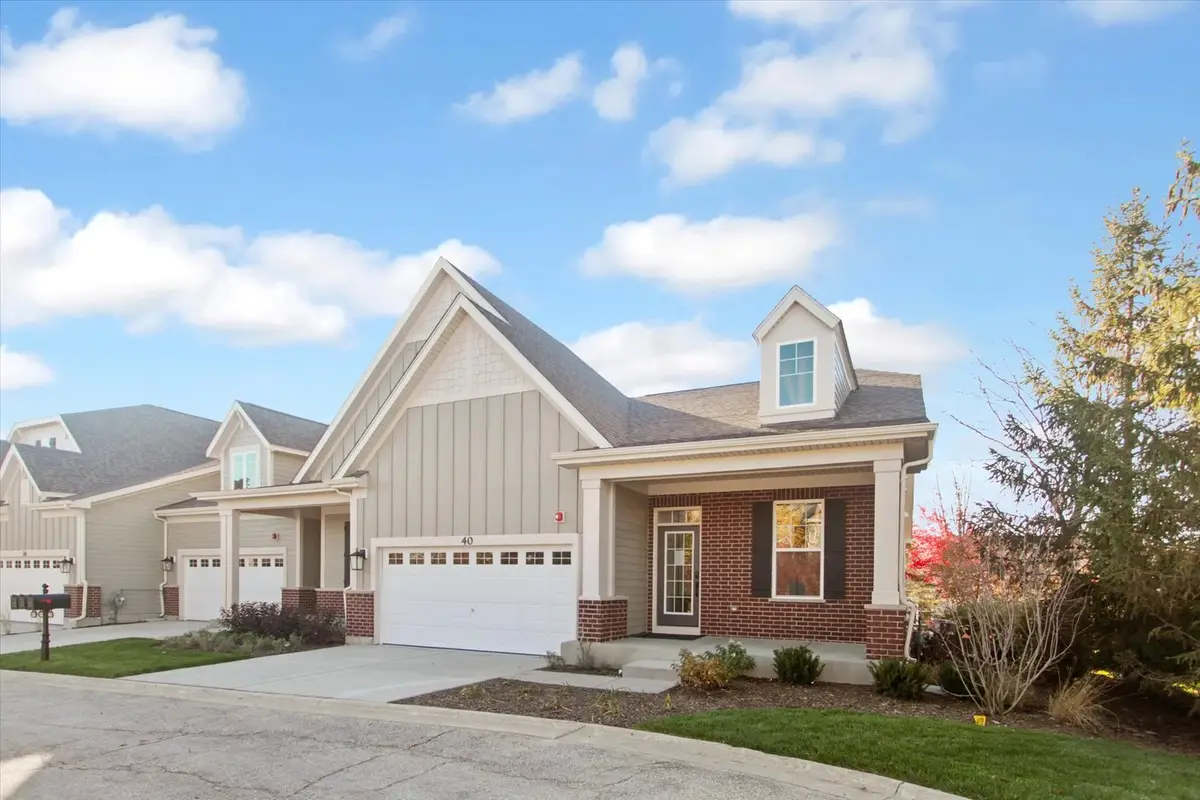 40 Tournament Drive, Hawthorn Woods, IL 60047 - Image #1