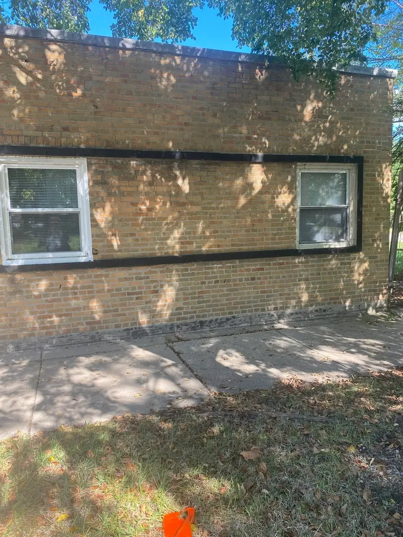 9157 S Marquette Avenue, Chicago, IL 60617 - Image #2