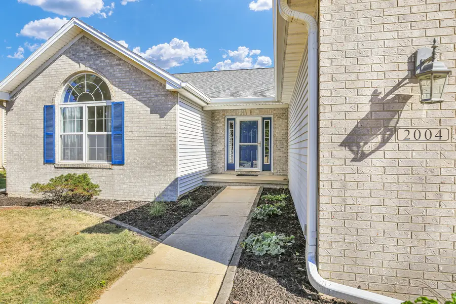 2004 Emerald Drive, Champaign, IL 61822 - Image #3