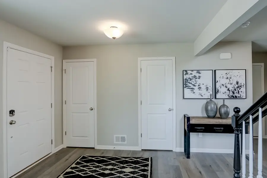 492 Endicott Road, South Elgin, IL 60177 - Image #2