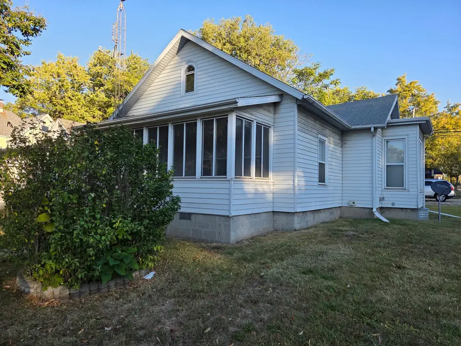 712 E Monroe Street, Bloomington, IL 61701 - Image #2