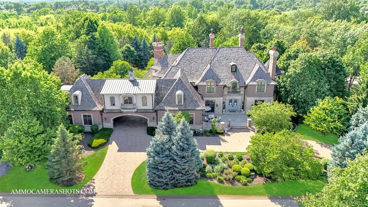 8 Brooke Lane, South Barrington, IL 60010 - Image #1