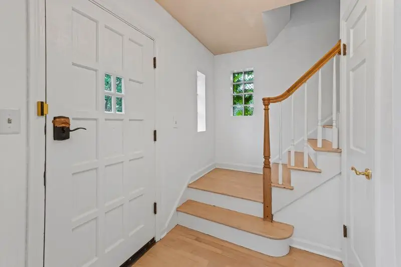 5646 N Francisco Avenue, Chicago, IL 60659 - Image #2