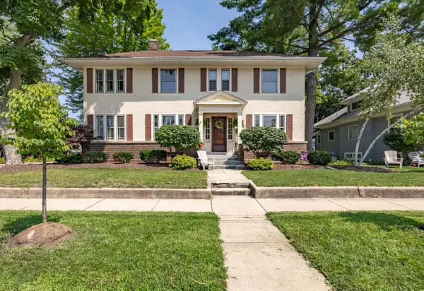 650 Park Street, Elgin, IL 60120