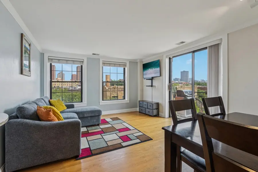 4144 N Sheridan Road #510, Chicago, IL 60613 - Image #3