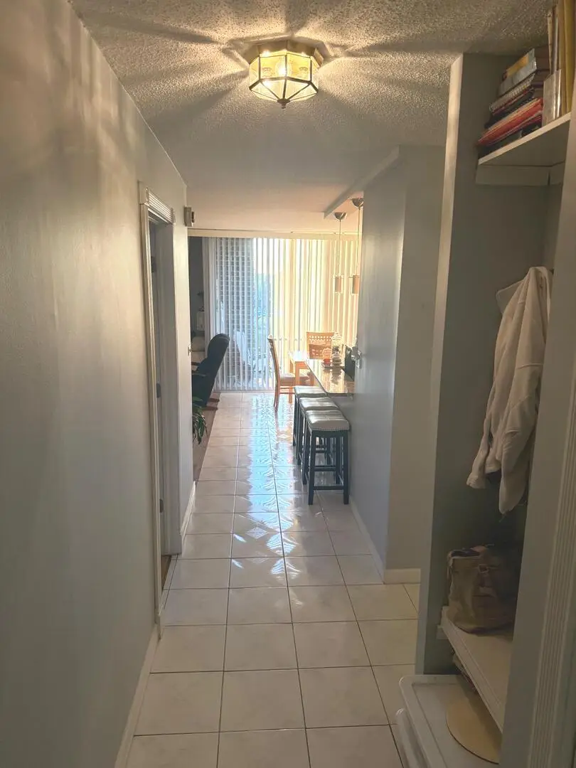 1043 S York Road #411, Bensenville, IL 60106 - Image #3