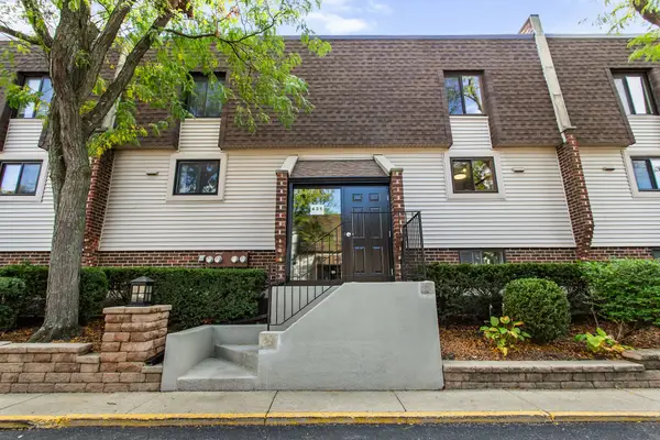 435 Elm Street #4G, Deerfield, IL 60015