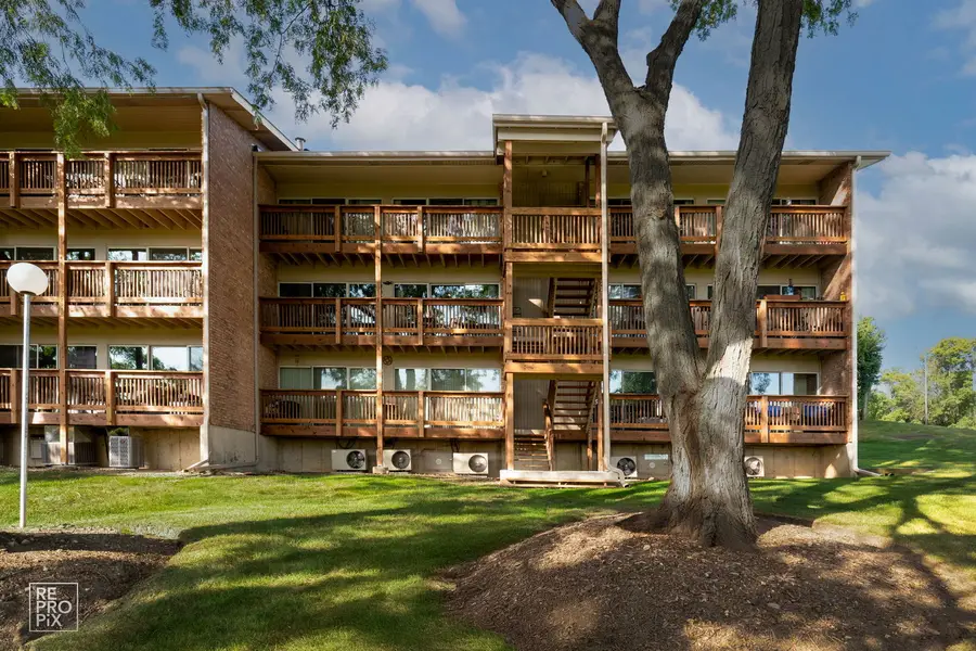 5801 Oakwood Drive #D, Lisle, IL 60532 - Image #2