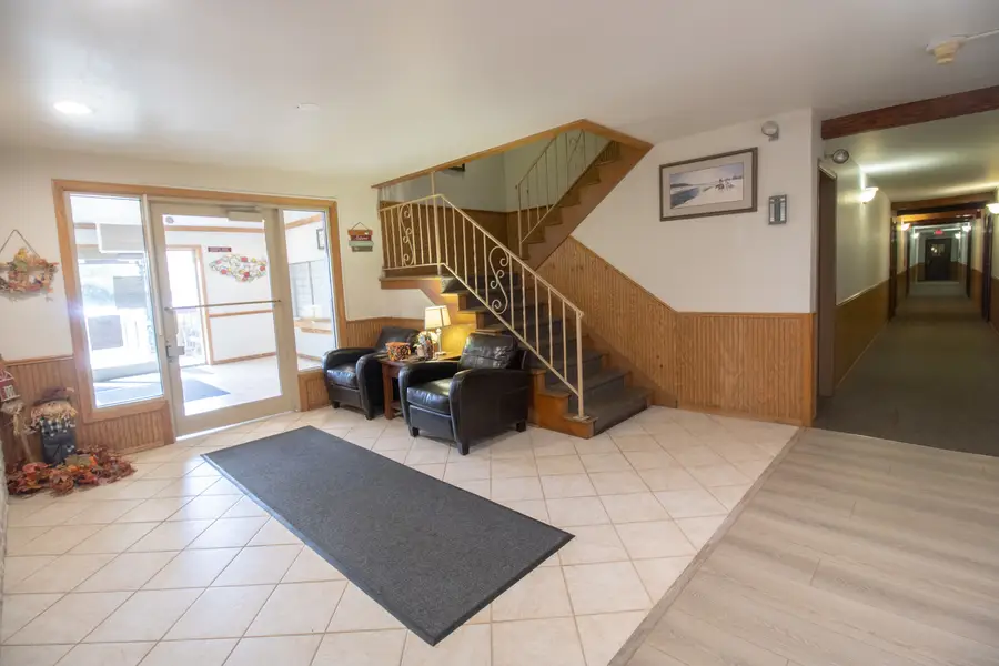 650 Murray Lane #214, Des Plaines, IL 60016 - Image #2