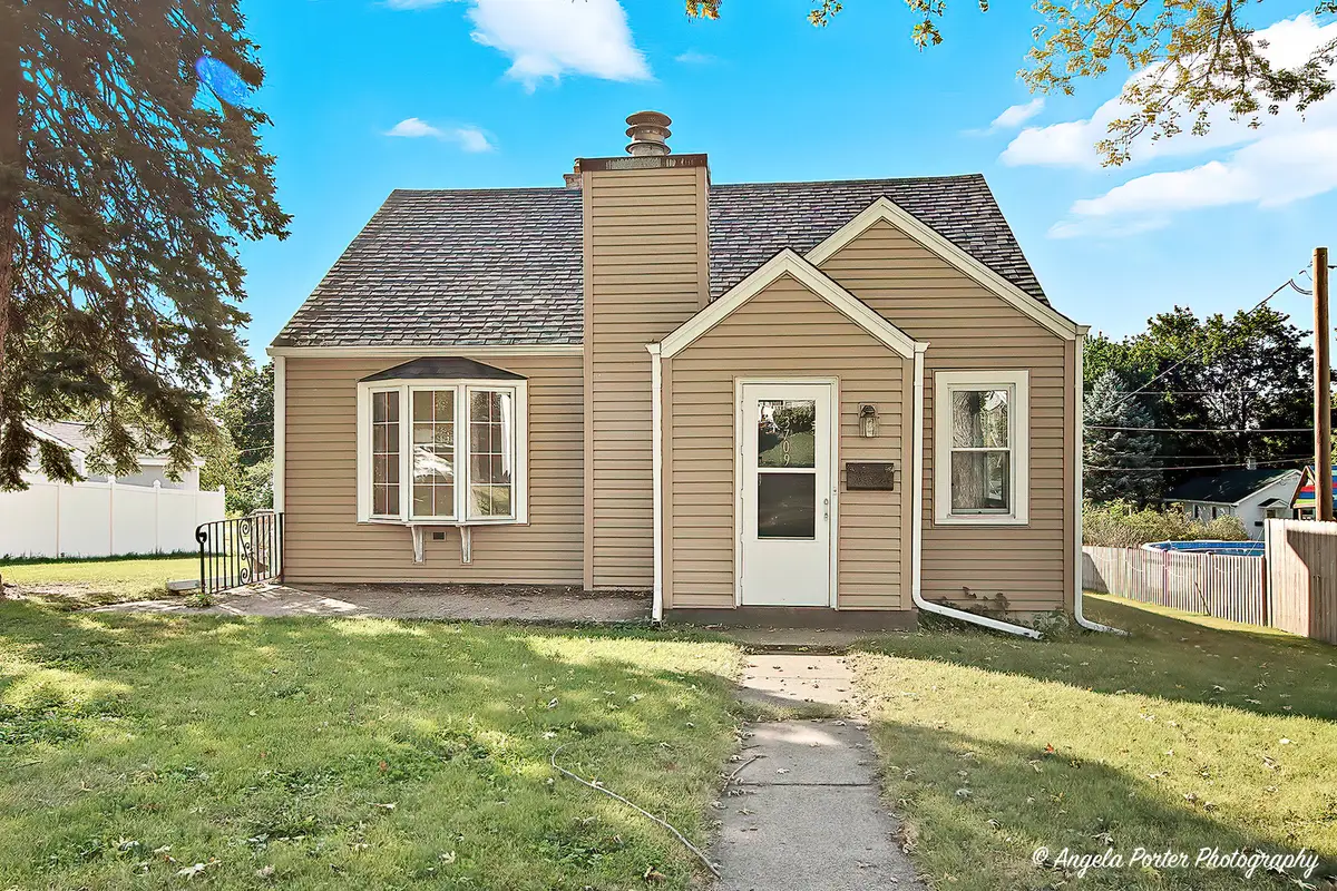 3709 Grand Avenue W, McHenry, IL 60050 - Image #1