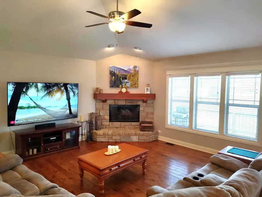 10319 Clearwater Way, Huntley, IL 60142 - Image #2