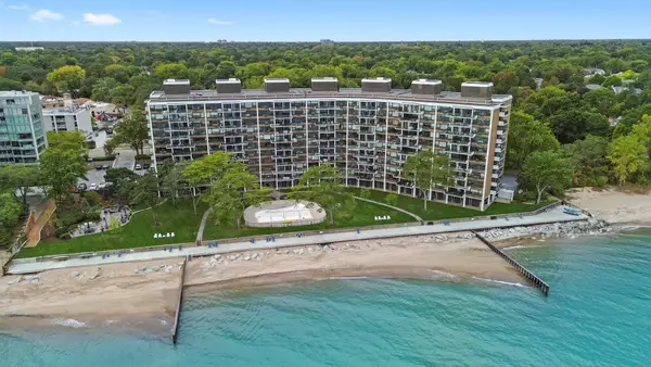 1630 Sheridan Road #2N, Wilmette, IL 60091