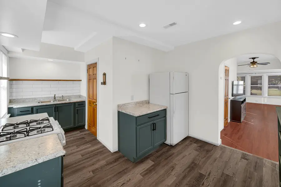 10912 S Avenue J, Chicago, IL 60617 - Image #3
