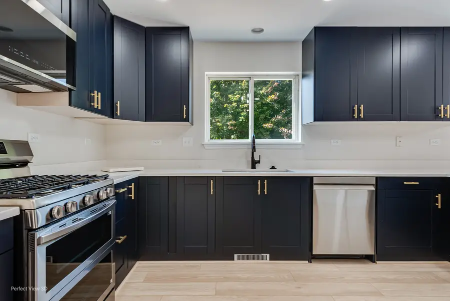 2723 Hillsboro Boulevard, Aurora, IL 60503 - Image #2