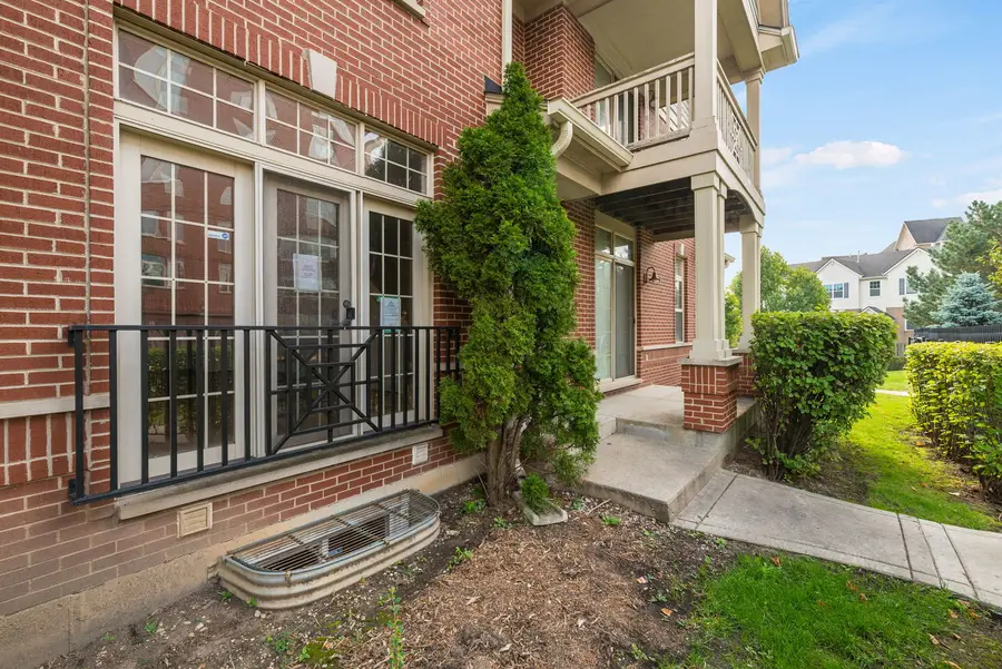 8425 Callie Avenue, Morton Grove, IL 60053 - Image #2