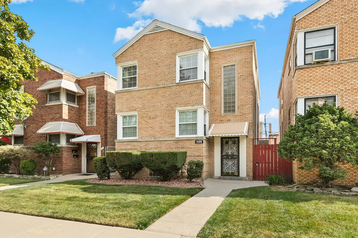 7319 S Campbell Avenue, Chicago, IL 60629 - Image #1