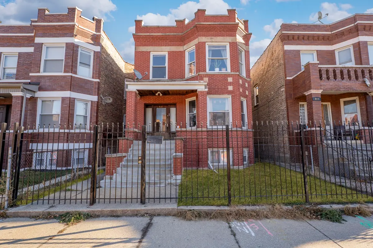 921 N Drake Avenue, Chicago, IL 60651 - Image #1
