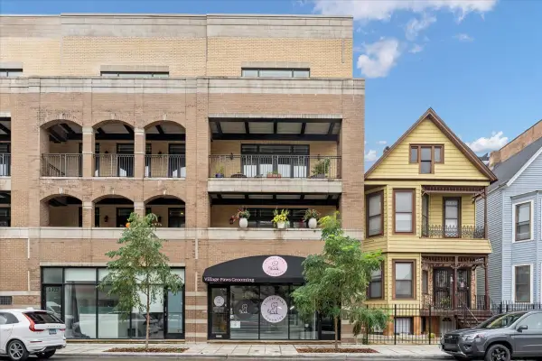 1425 W Belmont Avenue #3, Chicago, IL 60657