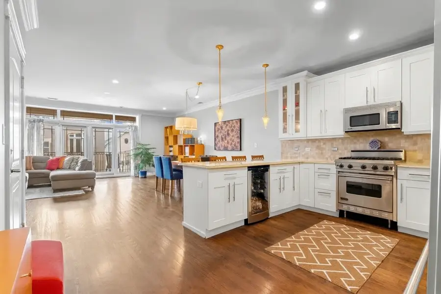 1425 W Belmont Avenue #3, Chicago, IL 60657 - Image #3