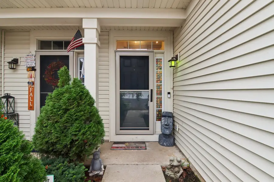 398 S Jade Lane, Round Lake, IL 60073 - Image #2