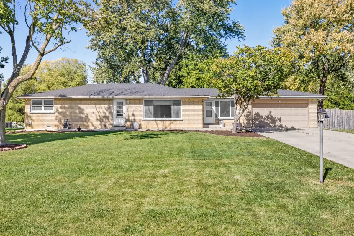 19 Brookside Lane, Bristol, IL 60512 - Image #1