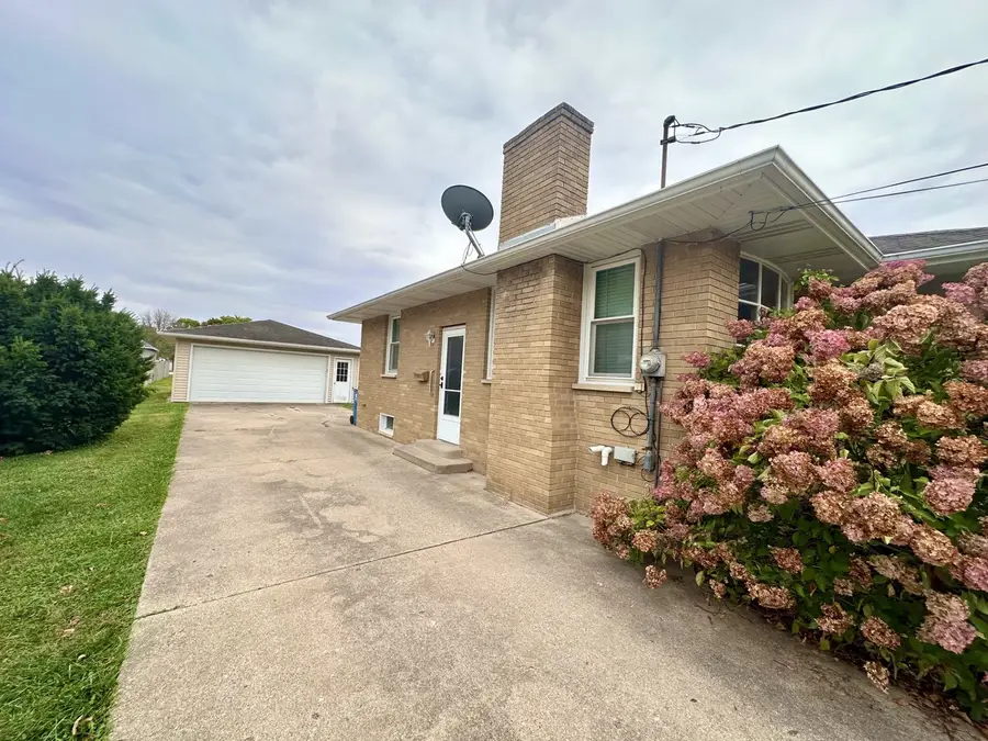 1724 9th Street, Peru, IL 61354 - Image #2