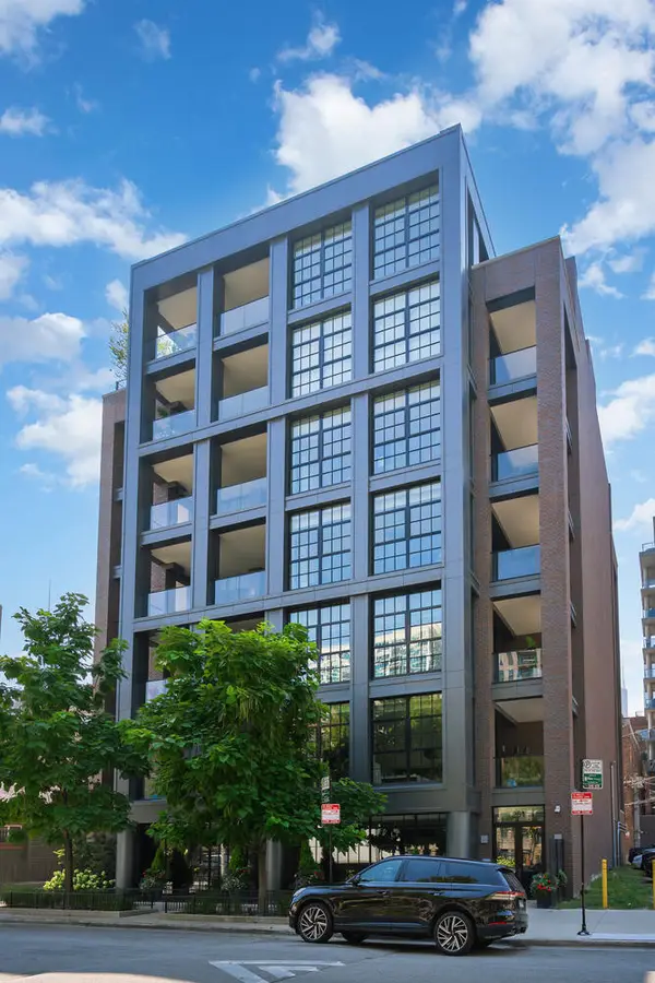 351 W Huron Street #4, Chicago, IL 60654