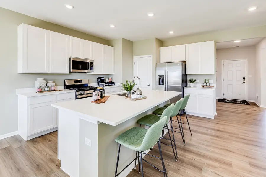 405 S Constitution Drive, Aurora, IL 60506 - Image #3