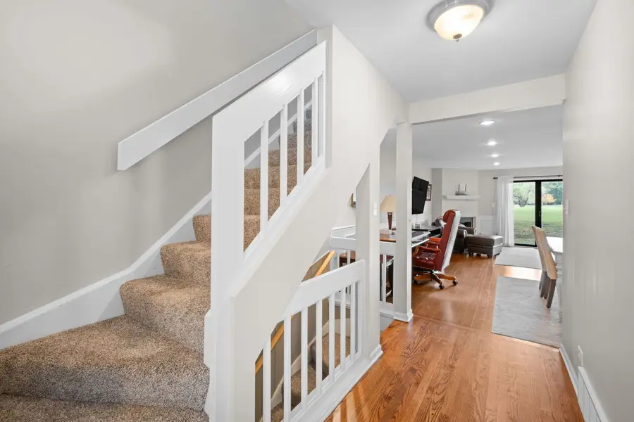 429 Valley View Road, Lake Barrington, IL 60010 - Image #3