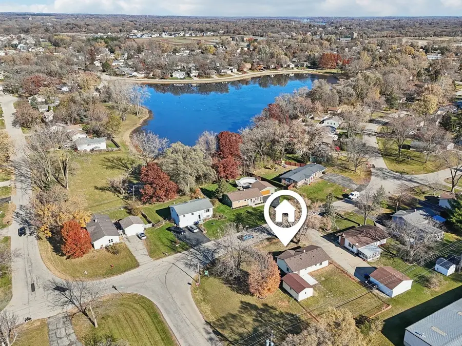 2413 Country Lane, McHenry, IL 60051 - Image #2