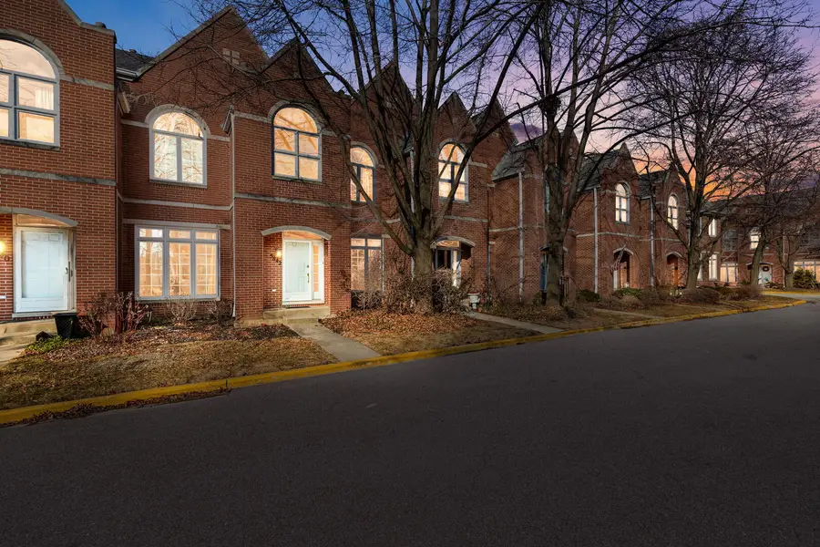 5842 N Saint Johns Court, Chicago, IL 60646 - #2