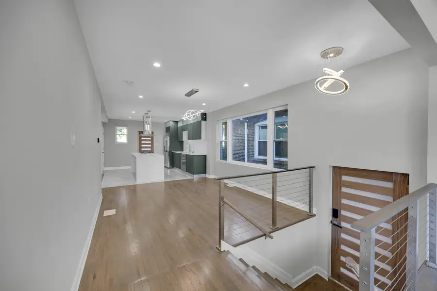 10152 S Calumet Avenue, Chicago, IL 60628 - Image #2