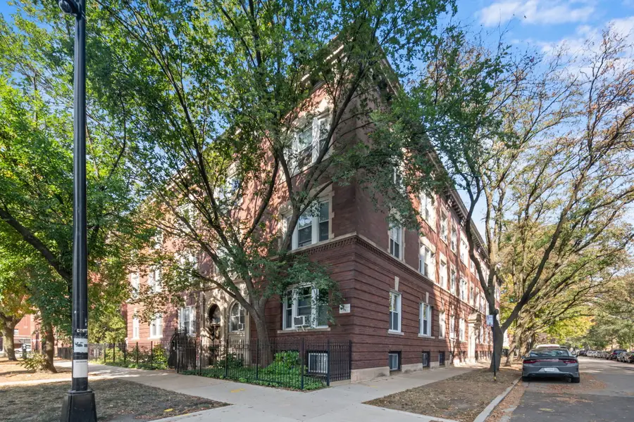 1424 E Hyde Park Boulevard #2, Chicago, IL 60615 - Image #2