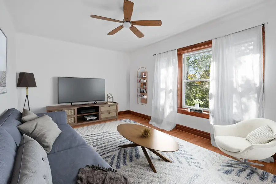 1424 E Hyde Park Boulevard #2, Chicago, IL 60615 - Image #3