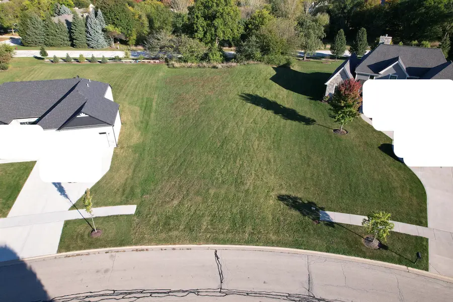 693 Greenfield Road, Sugar Grove, IL 60554 - Image #2