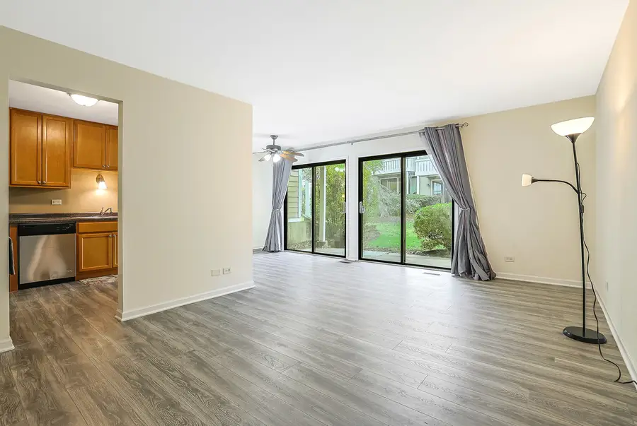 402 Sandalwood Lane #C1, Schaumburg, IL 60193 - Image #3