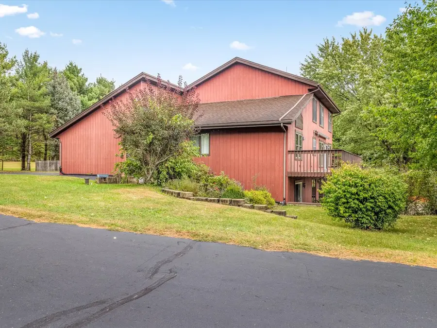 9104 E Weber Road, Ridott, IL 61067 - Image #3