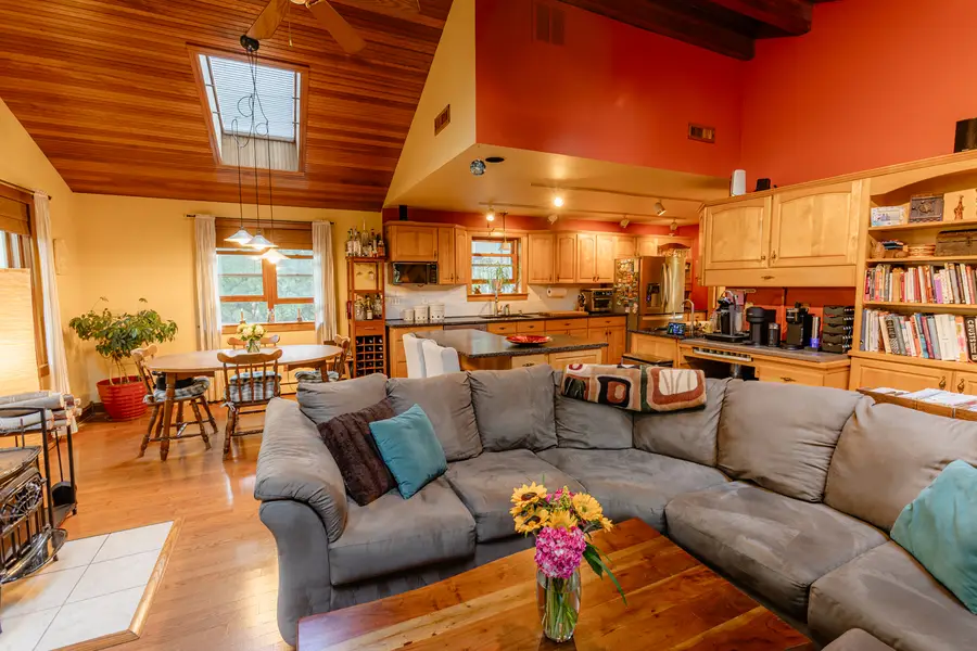 101 Beachway Drive, Fox River Grove, IL 60021 - Image #2